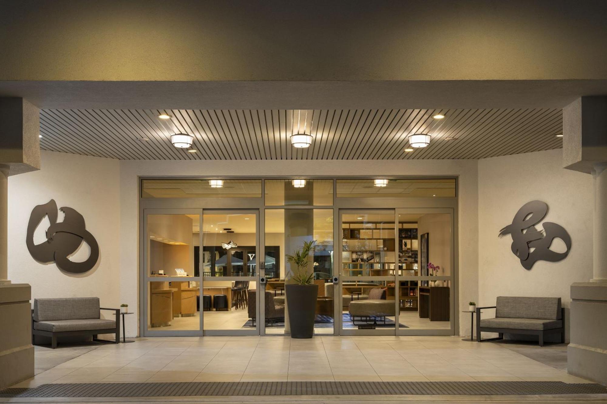 Costa Mesa Marriott Hotel Exterior photo